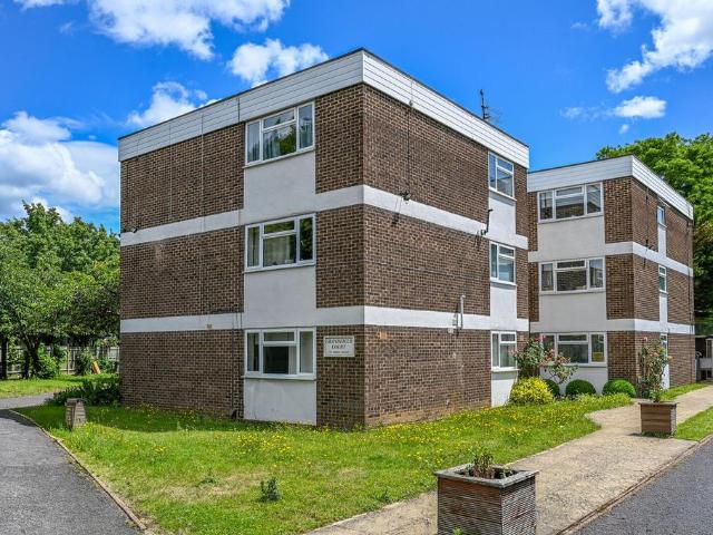 Park Road, Chiswick, London, W4 2 bed flat to rent £3,750 pcm £865 pw
