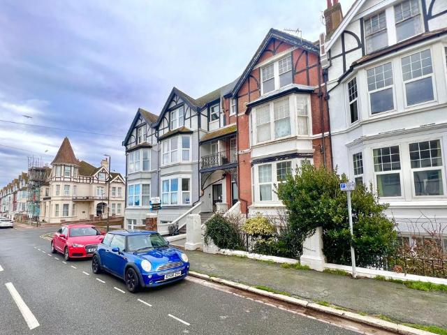 Park Road, Bexhill on Sea, TN39 2 bed apartment to rent £995 pcm £230 pw