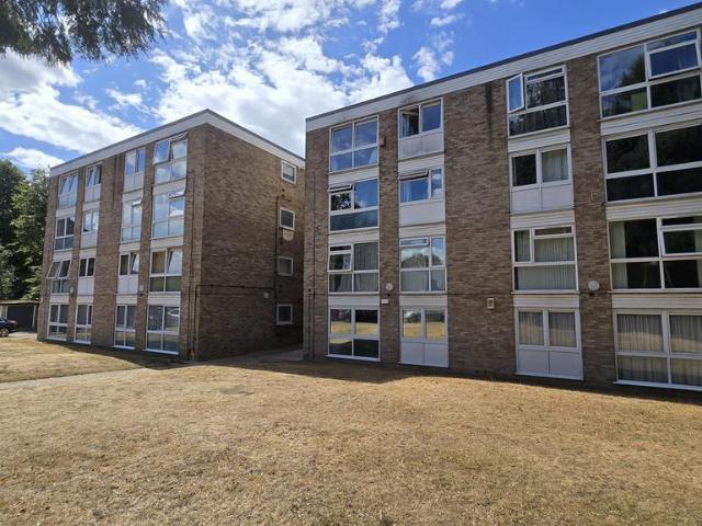 Park Road, Beckenham, BR3 1 bed apartment to rent £1,450 pcm £335 pw