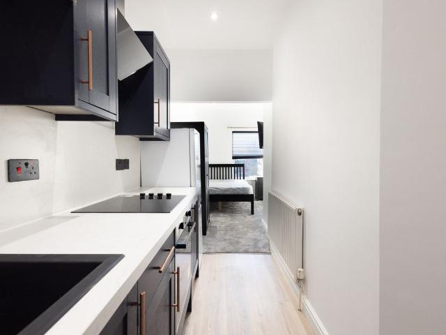 Park Road, Bedworth CV12, Studio to rent, £795 pcm | PrimeLocation