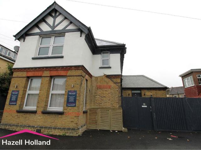 Park Road, Dartford DA1, 2 bed maisonette to rent, £1,700 pcm | PrimeLocation