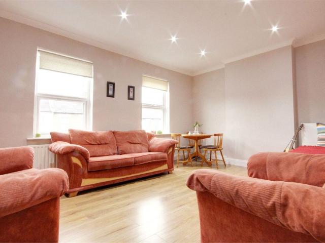 Park Road, Enfield, Middlesex EN3, 1 bed maisonette to rent, £1,450 pcm | PrimeLocation
