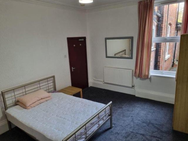 PARK ROAD EAST 6 bed house share to rent £2,970 pcm £685 pw