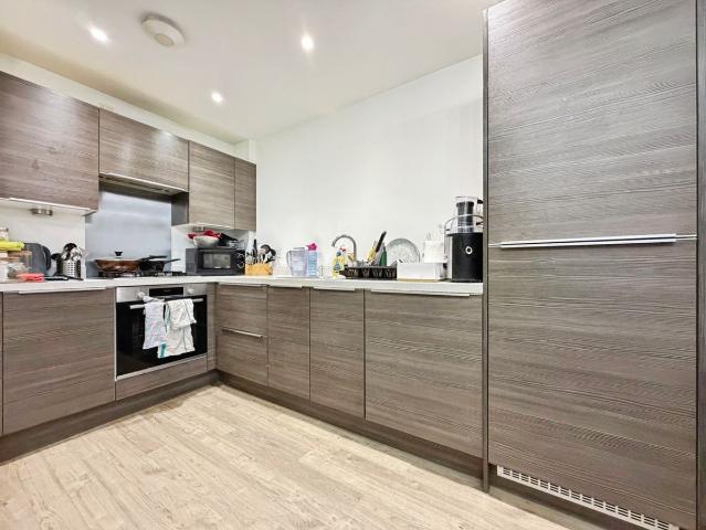 Park Road, Feltham TW13, 1 bed flat to rent, £1,400 pcm | PrimeLocation
