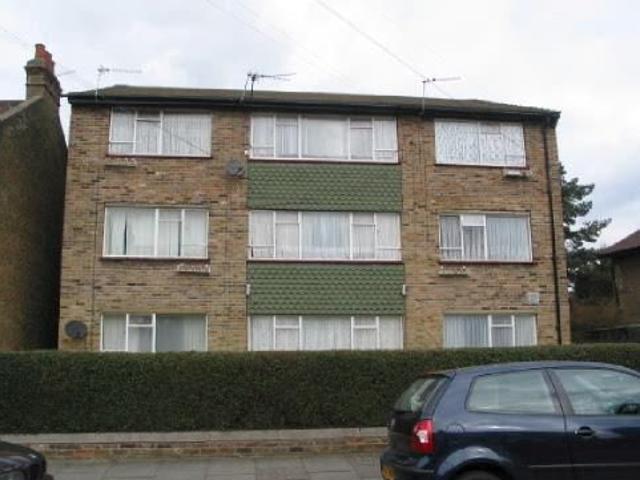 Park Road, Hounslow TW3, Studio to rent, £1,100 pcm | PrimeLocation