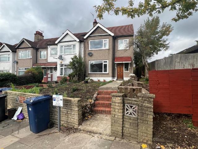 Park Road, Hendon 4 bed semi detached house to rent £2,750 pcm £635 pw