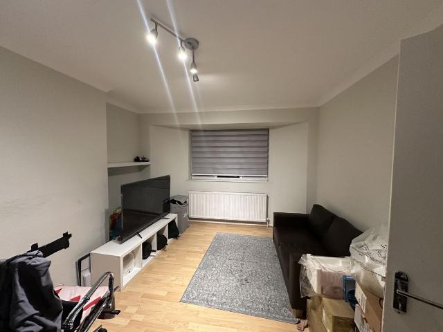 Park Road, London NW4, 2 bed flat to rent, £1,845 pcm | PrimeLocation