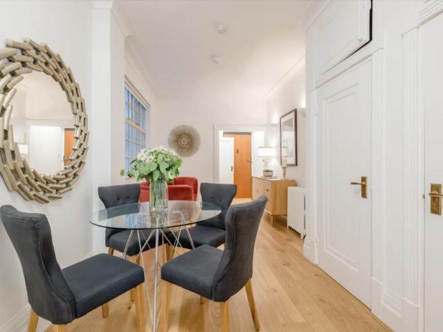 Park Road, London NW8 2 bed flat to rent £3,835 pcm £885 pw