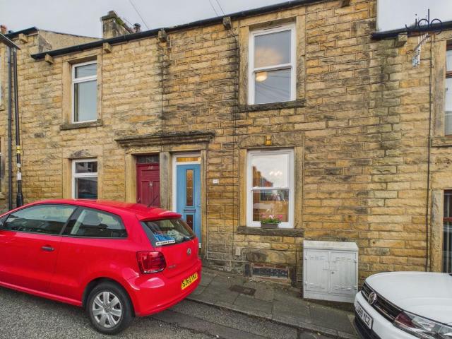 Park Road, Lancaster, LA1 2 bed terraced house to rent £900 pcm £208 pw