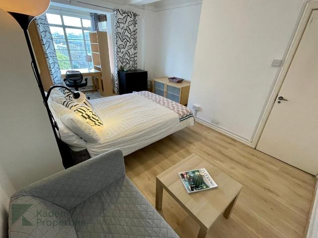 Park Road, Lbs/Regents Park NW1, 3 bed flat to rent, £4,117 pcm | PrimeLocation