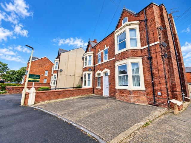 Park Road, Lytham Saint Annes FY8, 1 bed flat to rent, £595 pcm | PrimeLocation