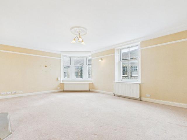 Park Road, Milnthorpe LA7, 5 bed flat to rent, £1,200 pcm | PrimeLocation