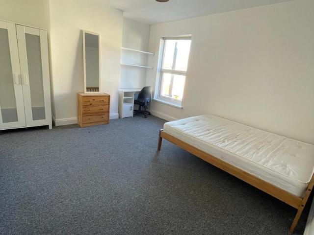 Park Road, Nottingham NG7 4 bed house share to rent £2,200 pcm £508 pw