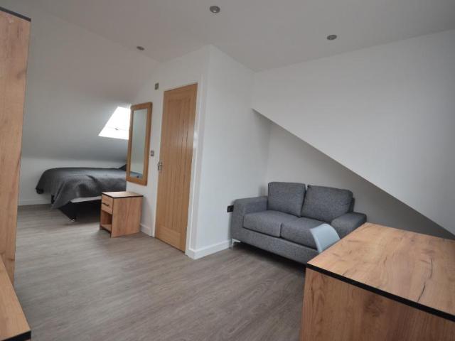 Park Road, Springfield, Wigan, WN6 1 bed in a house share to rent £650 pcm £150 pw