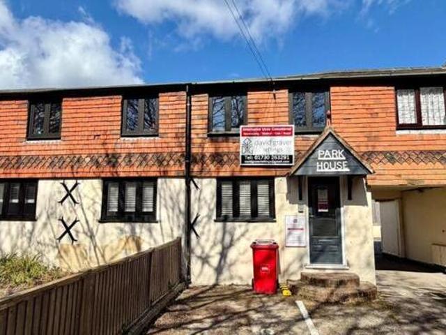 Park Road, Park House, Petersfield, 1 Bedroom Apartment