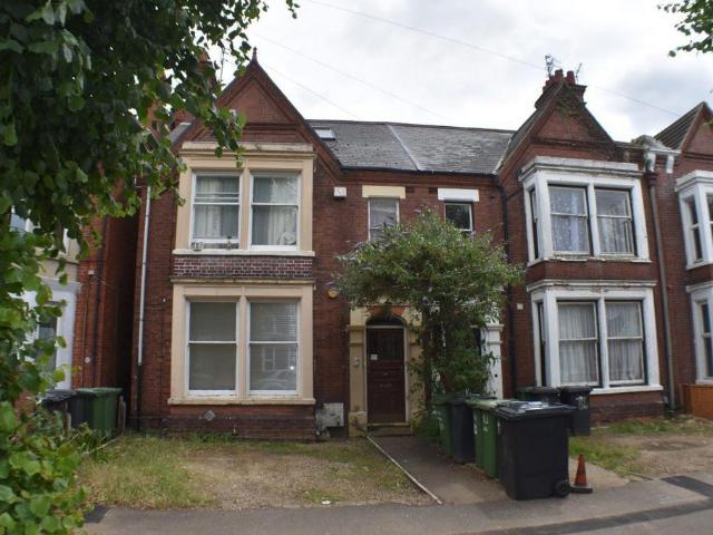 Park Road, Peterborough, PE1 2TT 2 bed apartment to rent £995 pcm £230 pw