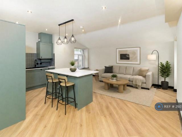 Park Road, Rossendale, BB4 2 bed flat to rent £1,395 pcm £322 pw