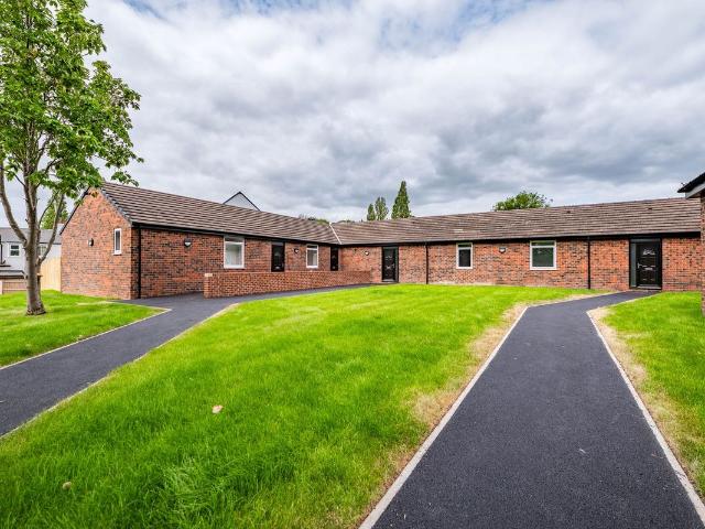 Park Road, Worsbrough S70, 2 bed semi detached bungalow to rent, £1,450 pcm | PrimeLocation