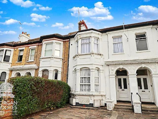 Park Road, Westcliff On Sea 1 bed apartment to rent £995 pcm £230 pw