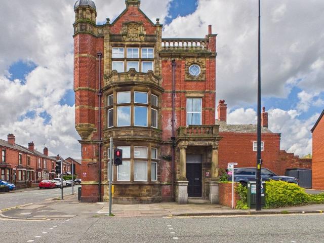 Park Road, Wigan WN6, 1 bed flat to rent, £850 pcm | PrimeLocation
