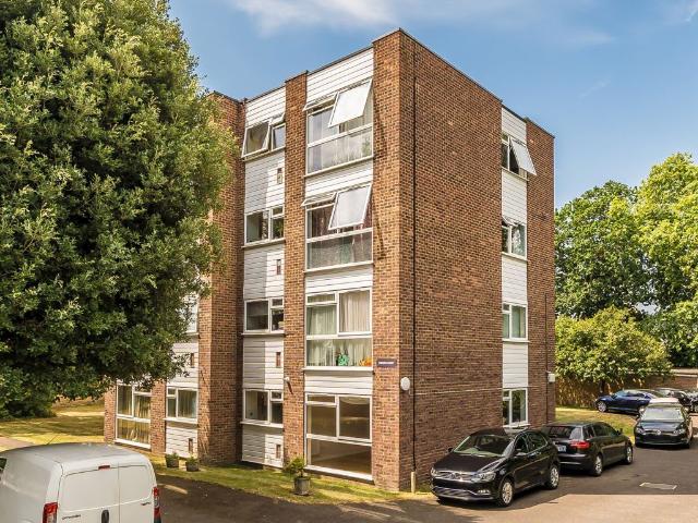 Park Road, Teddington TW11, 1 bed flat to rent, £1,750 pcm | PrimeLocation