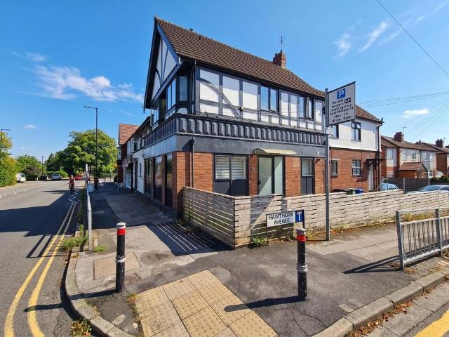 Park Road, Timperley, Altrincham 1 bed apartment to rent £1,000 pcm £231 pw