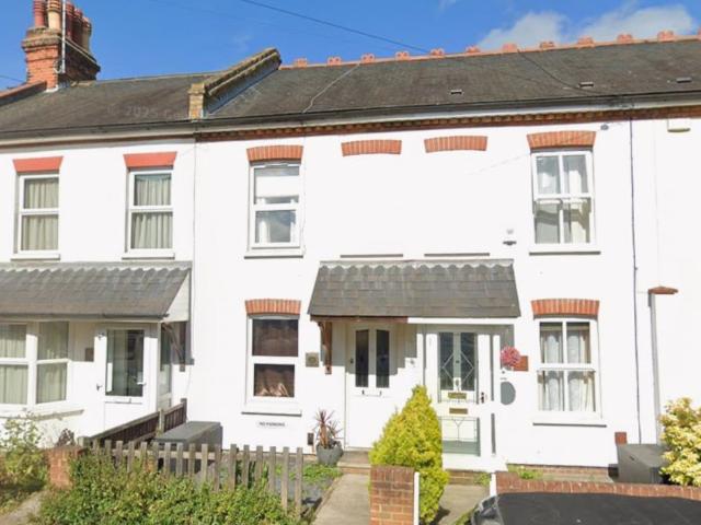 Park Street, Westcliff On Sea SS0, 2 bed terraced house to rent, £1,350 pcm | PrimeLocation