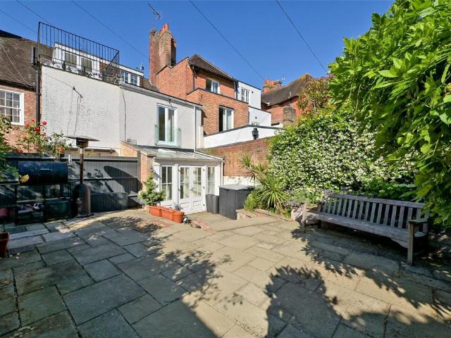 Park Street, Windsor, Berkshire, SL4 3 bed terraced house to rent £5,000 pcm £1,154 pw