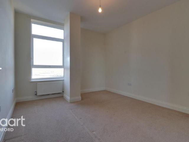 Park Street, Ashford 2 bed apartment to rent £1,100 pcm £254 pw