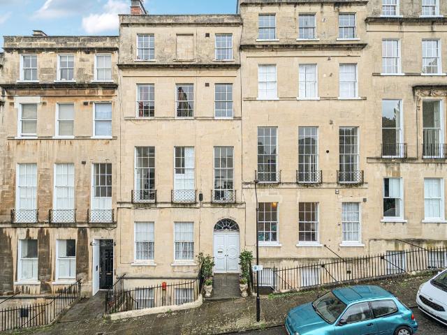 Park Street, Bath BA1, 2 bed flat to rent, £1,700 pcm | PrimeLocation