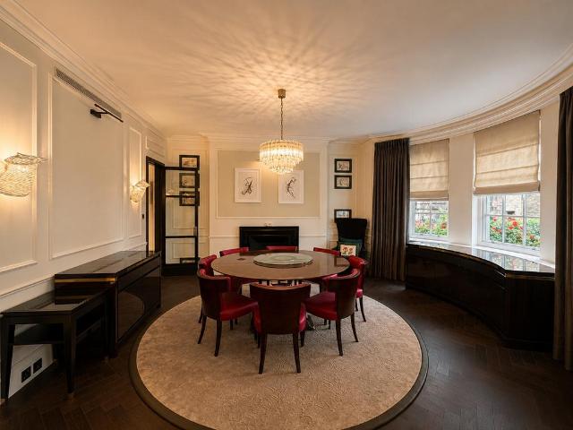 Park Street, London W1K 3 bed flat to rent £17,500 pcm £4,038 pw