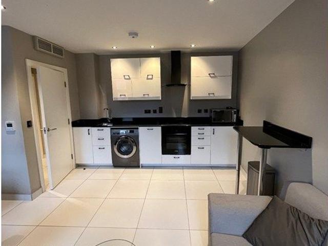 Park Square East, Leeds LS1, 1 bed flat to rent, £950 pcm | PrimeLocation