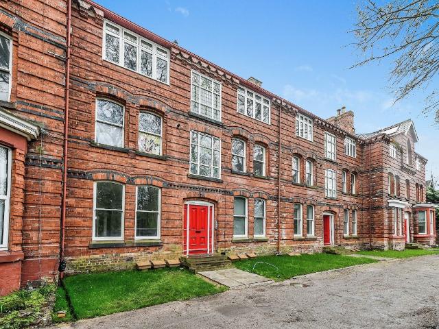 Park Terrace, Liverpool L22, 3 bed flat to rent, £1,200 pcm | PrimeLocation