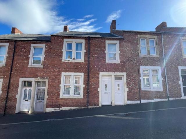 Park Terrace, Swalwell, NEWCASTLE. 3 bed maisonette to rent £795 pcm £183 pw