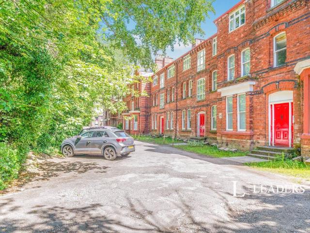 Park Terrace, Waterloo, Liverpool, L22 2 bed flat to rent £1,075 pcm £248 pw
