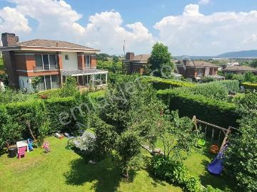 Park Vıllede Tam İzole Yaşam Sunan Yenılenmış Lüks Villa