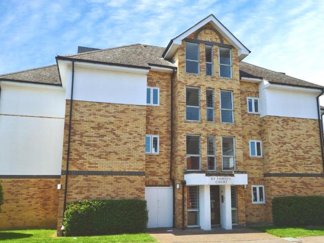 Park View Close, St Albans AL1, 2 bed flat to rent, £1,850 pcm | PrimeLocation