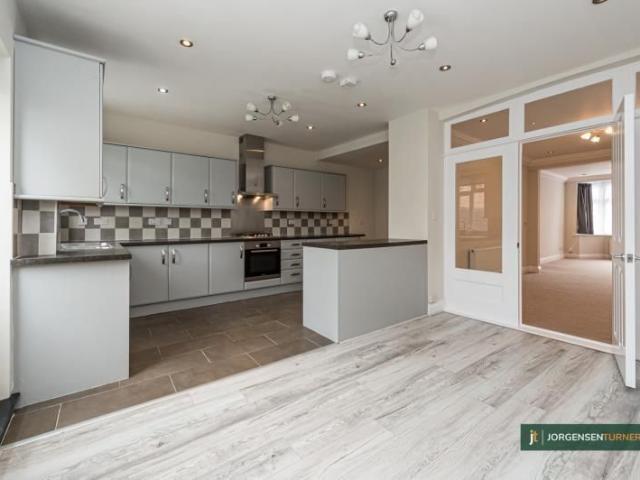 Park View, Acton W3, 4 bed property to rent, £3,650 pcm | PrimeLocation