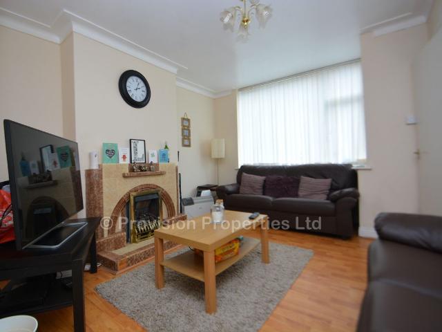 Park View Avenue, Burley, Leeds LS4, 2 bed terraced house to rent, £1,127 pcm | PrimeLocation