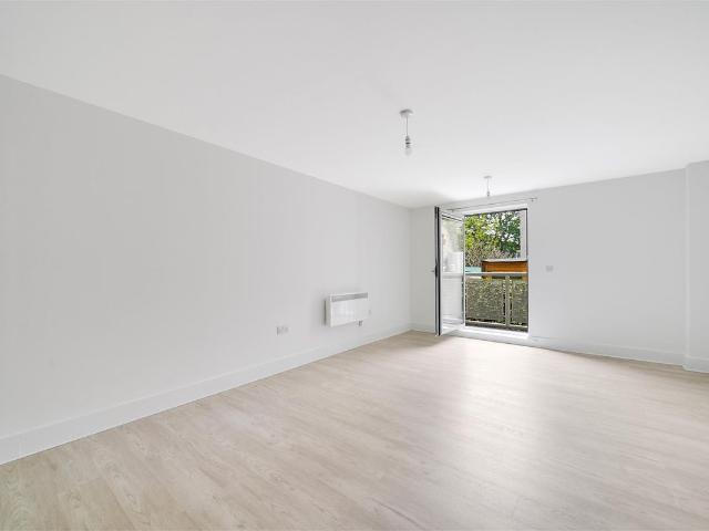 Park View House, Hampton Hill TW12, 1 bed flat to rent, £1,425 pcm | PrimeLocation