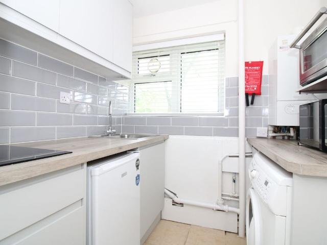 Park View, Stevenage SG2, 1 bed flat to rent, £1,000 pcm | PrimeLocation