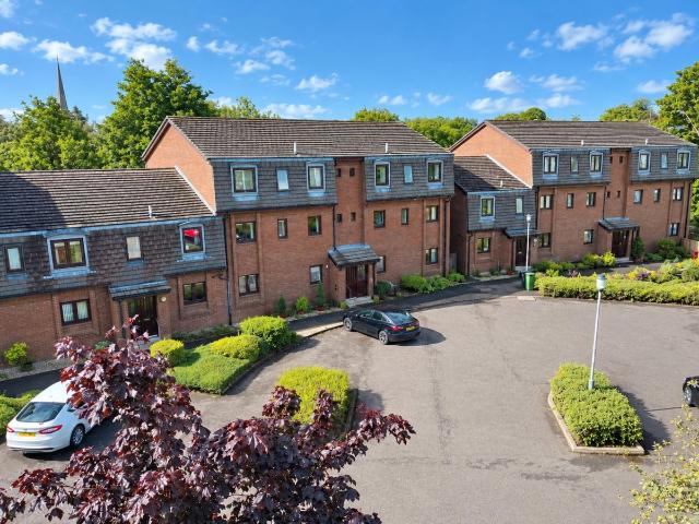 Park View, Strathaven ML10, 2 bed flat to rent, £775 pcm | PrimeLocation