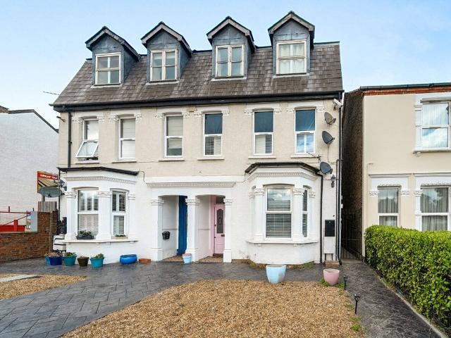 Park View Road, Welling, Kent DA16, 2 bed flat to rent, £1,600 pcm | PrimeLocation