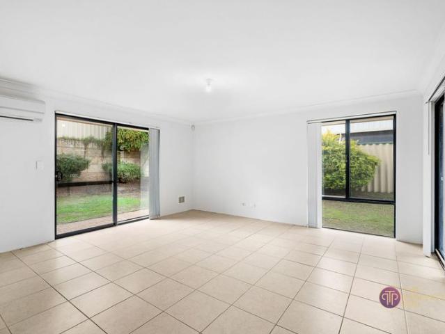Park Views, Plenty of Space & Family Friendly Living in Bertram!
