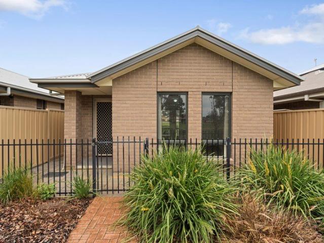 Park Views, Stylish Finishes and a Lifestyle Without the Yard Work