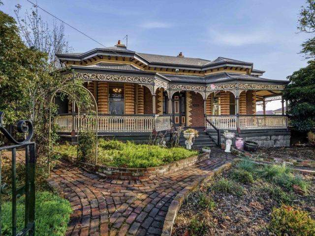 Park Villa A Landmark of Grand Victorian Elegance