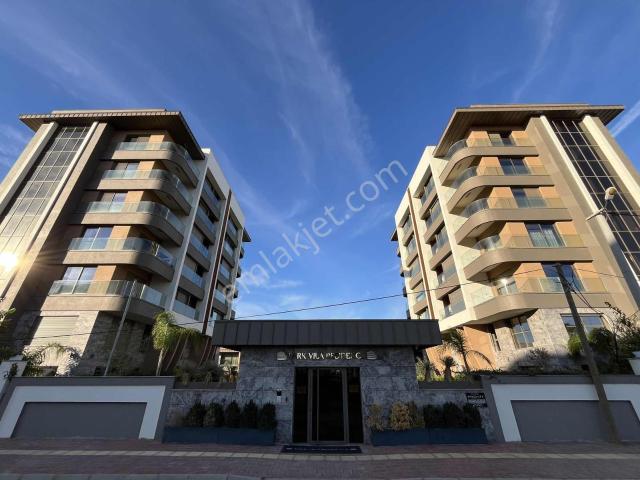 Park Villa'da Arakak 2+1 Kompleks Satılık Daire
