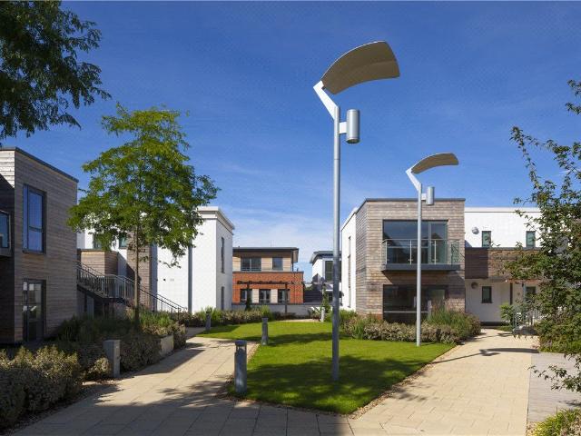 Park Way, Newbury, Berkshire RG14, 2 bed flat to rent, £1,400 pcm | PrimeLocation