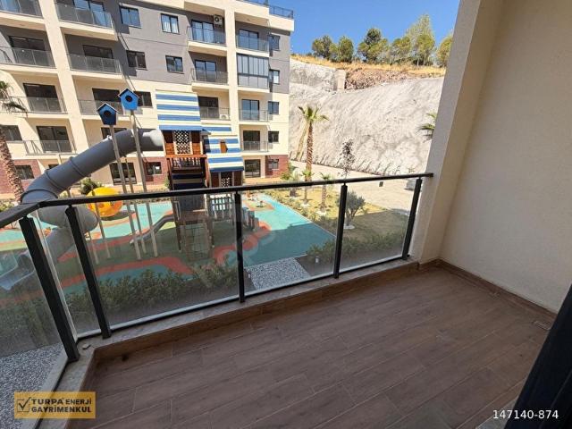 Park Yaşam Atlantis sitesinde havuz cephe
