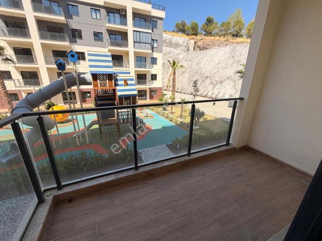 Park Yaşam Atlantis Sitesinde Havuz Cephe